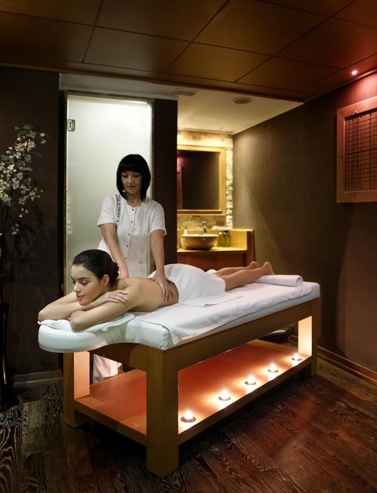 Darkhill Hotel - Massage