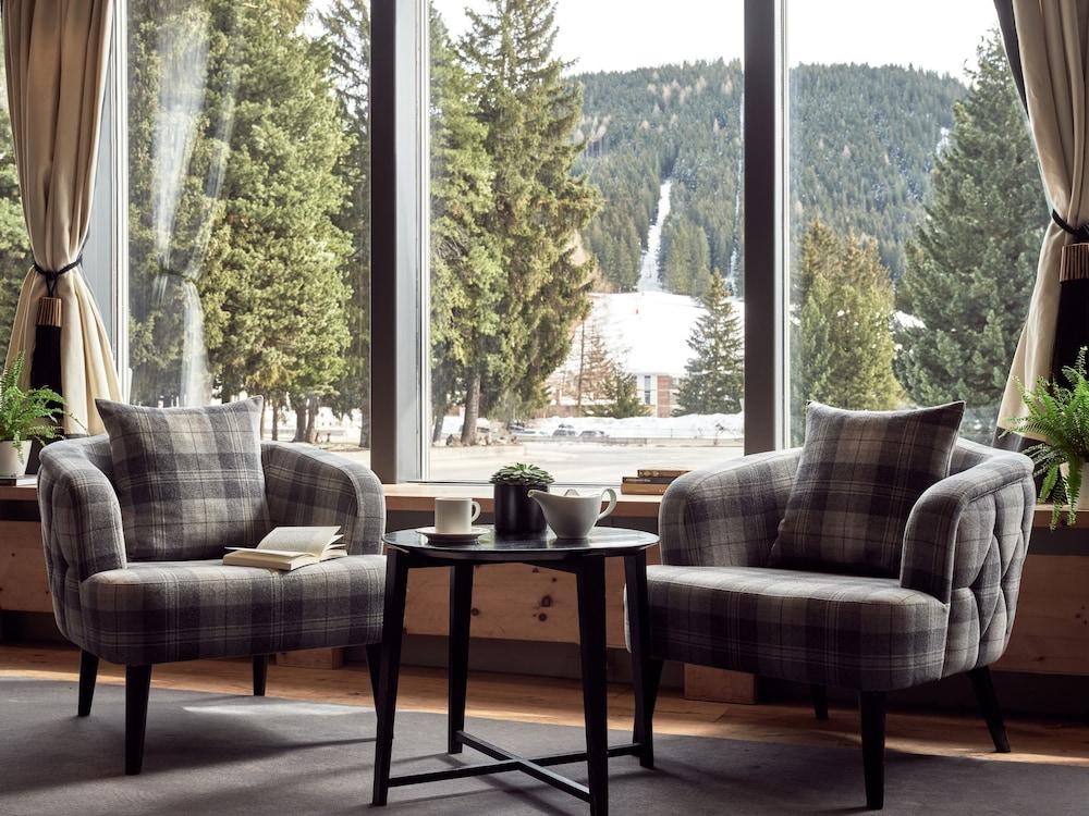 Precise Tale Seehof Davos - Lobby Sitting Area