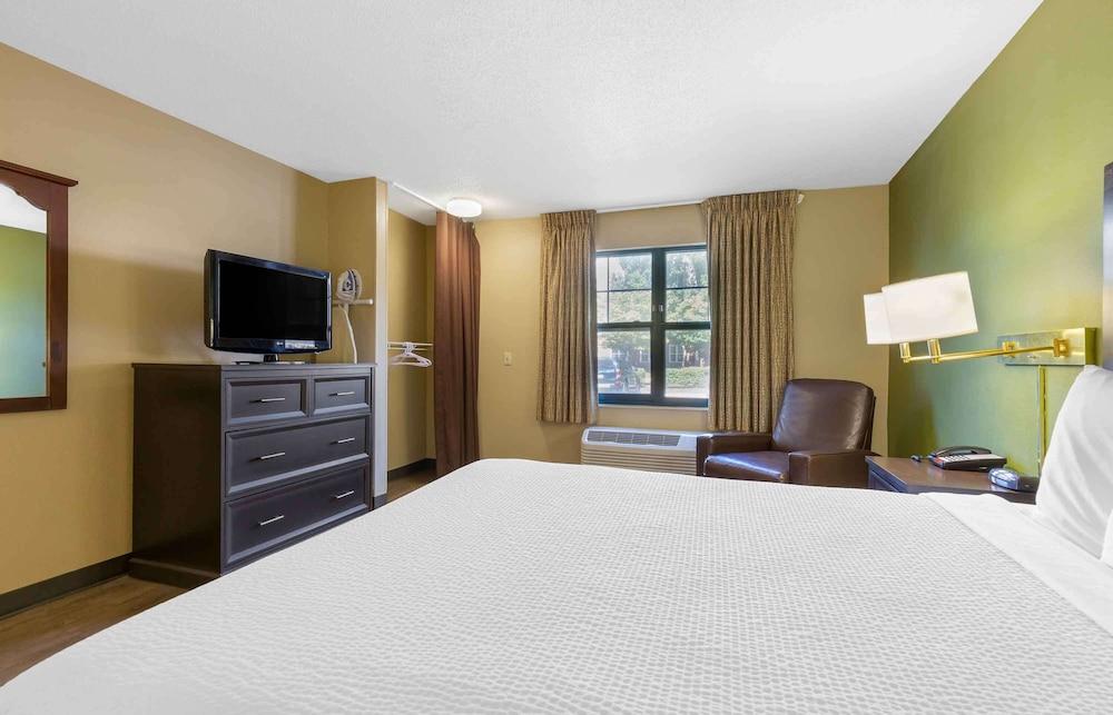 Extended Stay America Suites Washington DC Chantilly Dulles - Room