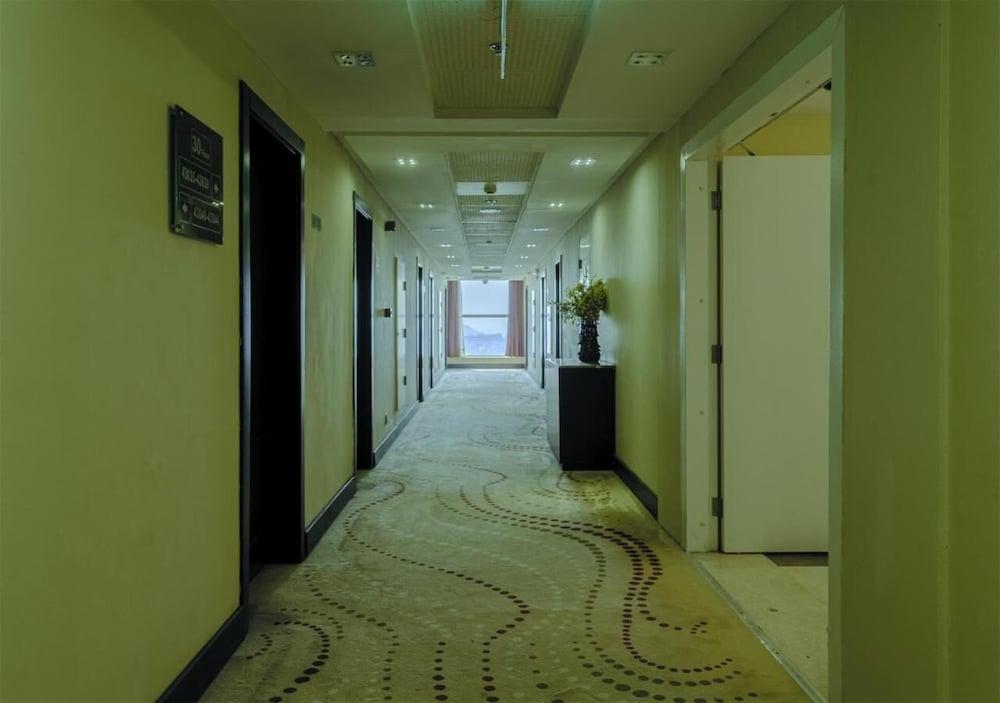 Al Kiswah Towers Hotel - Interior