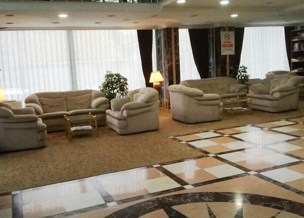 Miroglu Hotel - Lobby Sitting Area