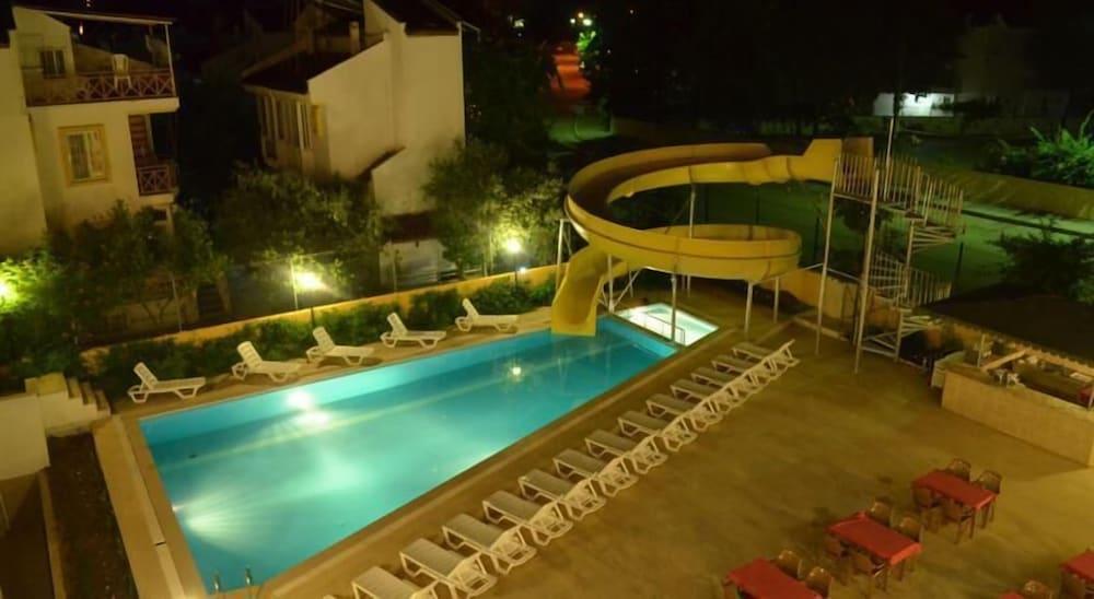 Park Avrupa Hotel - Outdoor Pool