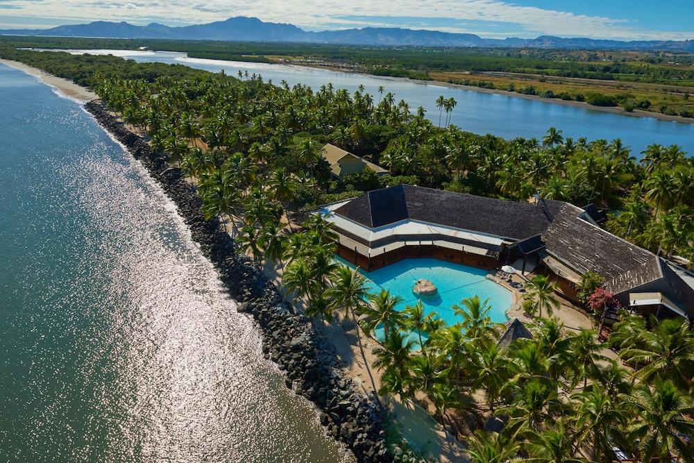 DoubleTree Resort by Hilton Hotel Fiji - Sonaisali Island - Featured Image