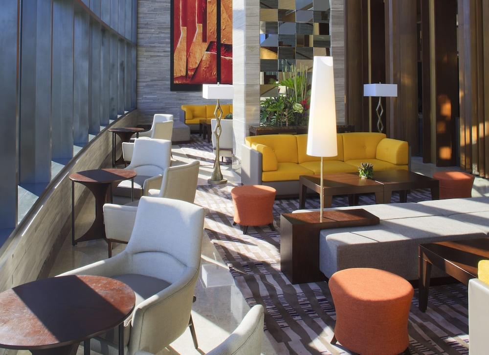 Holiday Inn & Suites Makati, an IHG Hotel - Exterior
