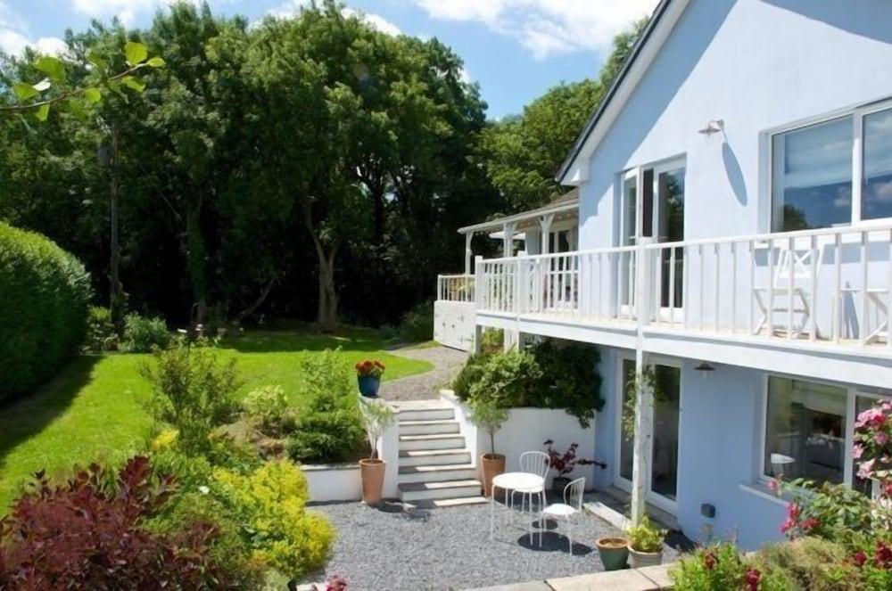 Gower View Luxury bed & Breakfast - Featured Image