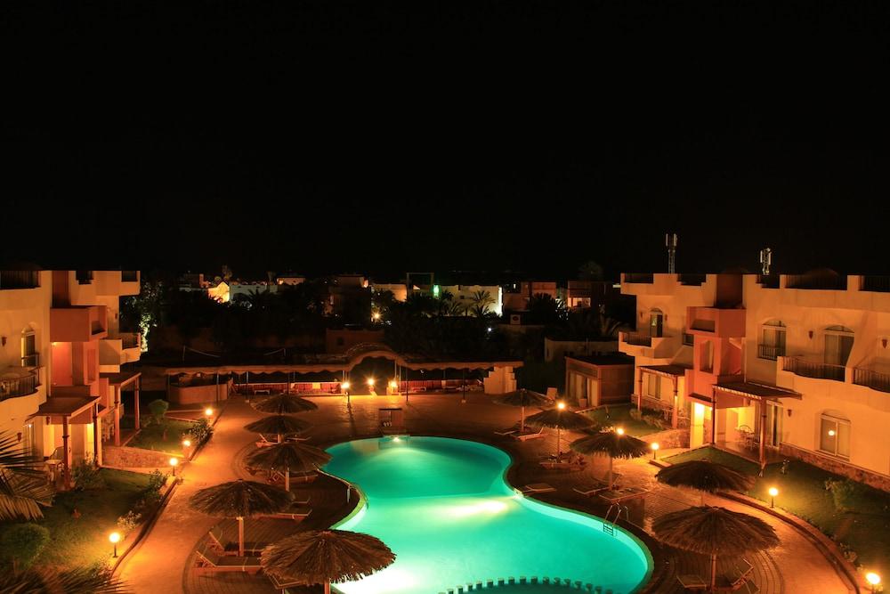 Sheikh Ali Dahab Resort - Outdoor Pool