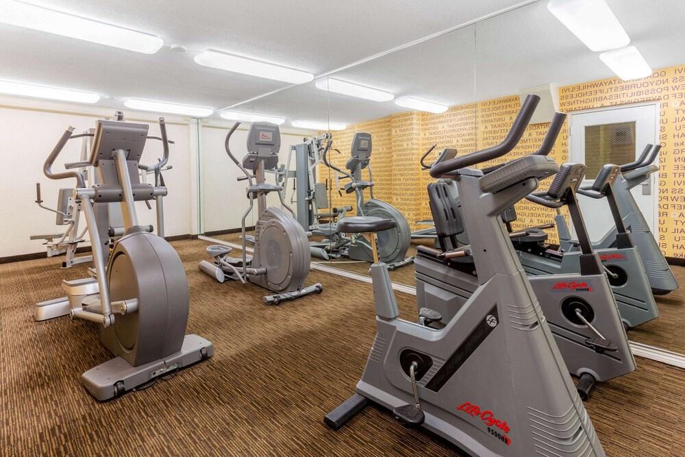 La Quinta Inn & Suites by Wyndham Redding - Fitness Facility