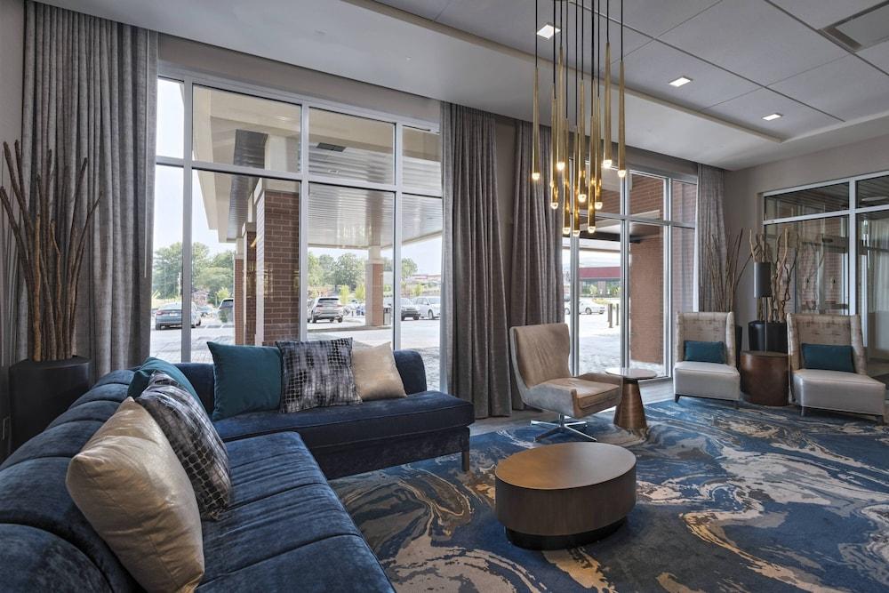 Courtyard by Marriott St. Louis Brentwood - Lobby