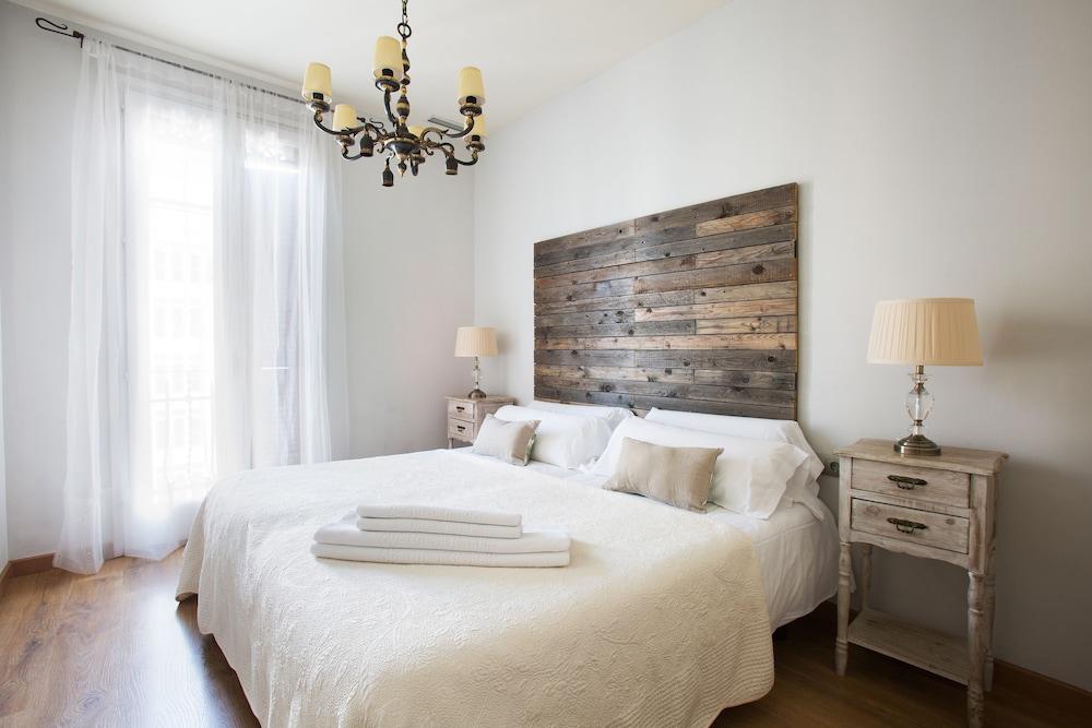 BCN Rambla Catalunya Apartments - Room