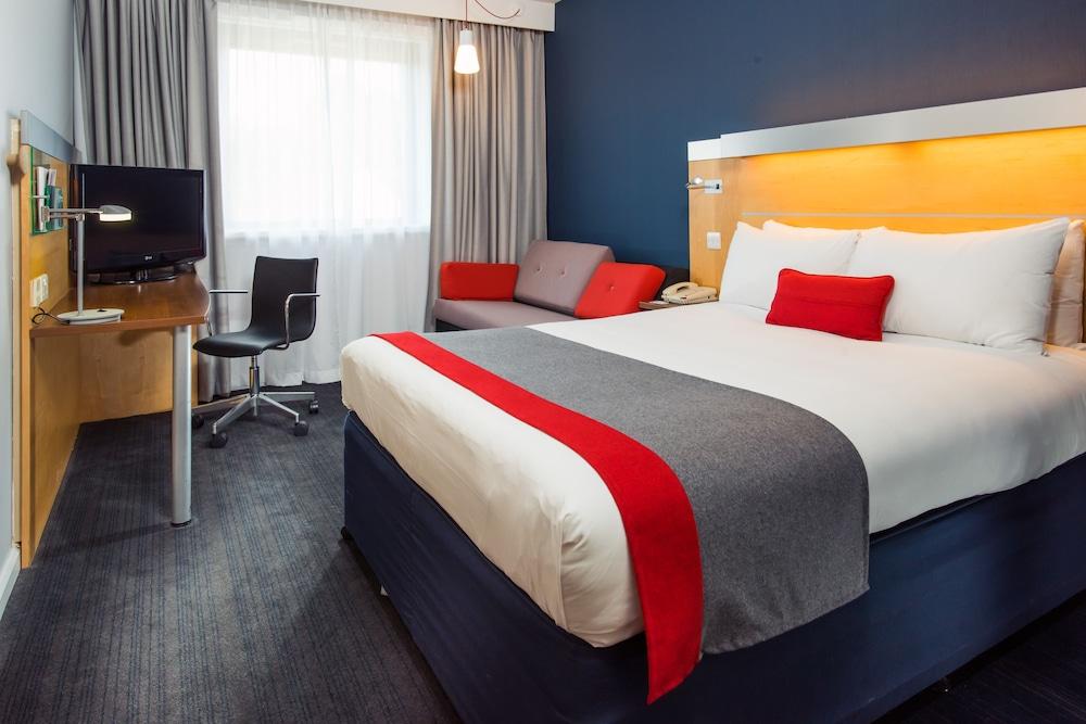 Holiday Inn Express Stevenage, an IHG Hotel - Room