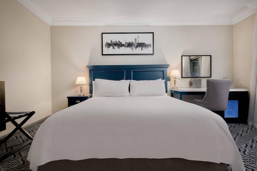 Protea Hotel by Marriott Johannesburg Balalaika Sandton - Featured Image