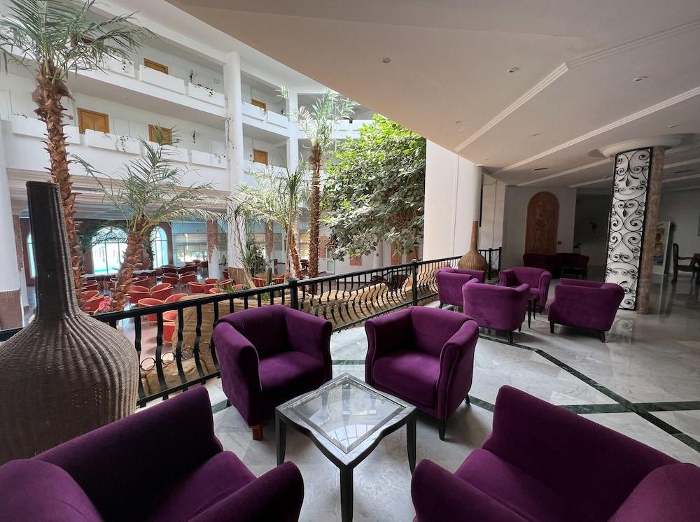 Hammamet Garden Resort and Spa - Lobby Sitting Area