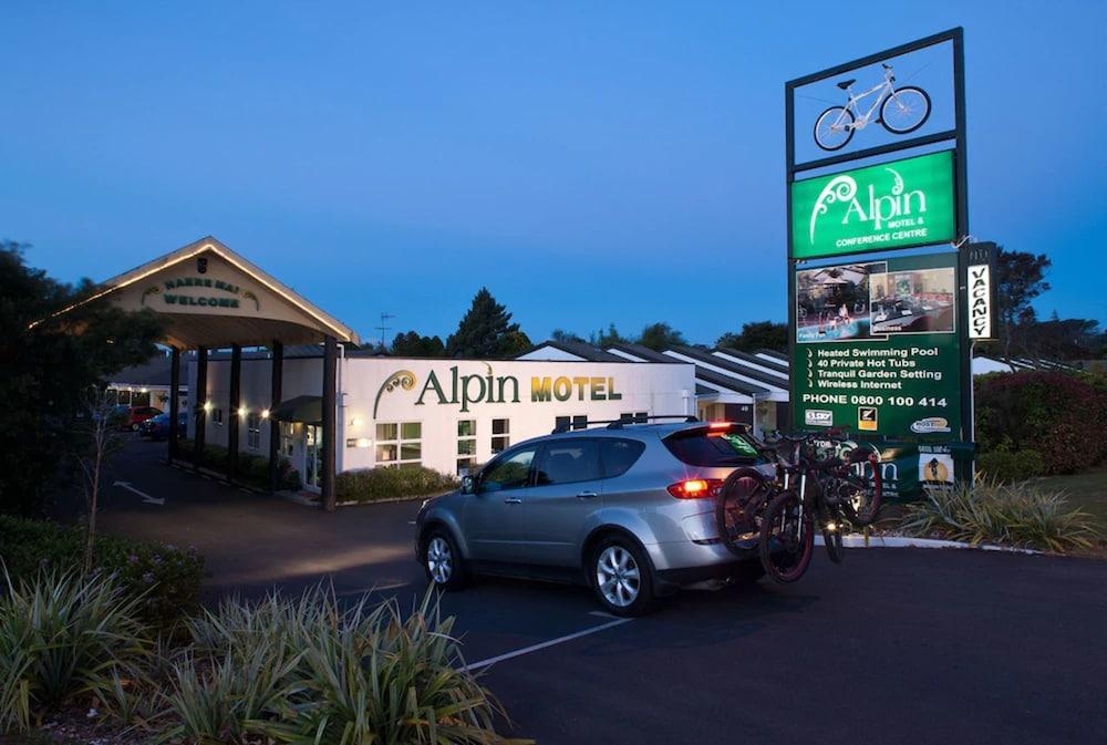 Alpin Motel & Conference Centre - Interior Entrance