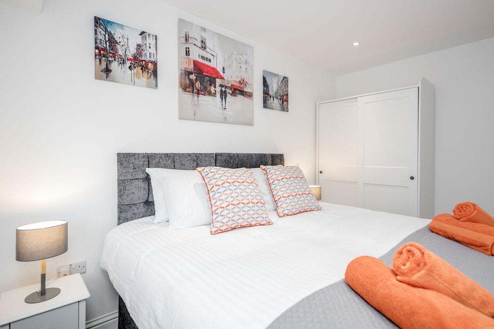 Watford Central Apartment - Modernview Serviced Accommodation - Room