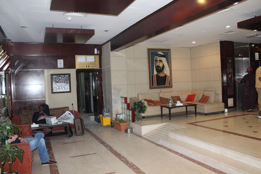 Mount Royal Hotel - Interior Entrance