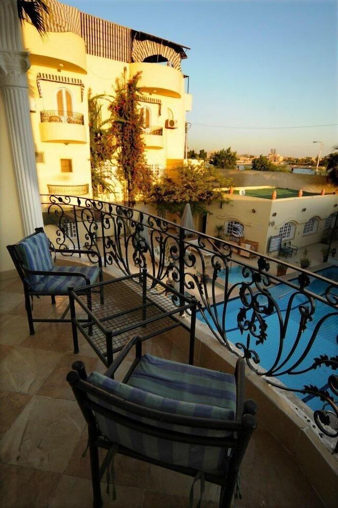 Nile Valley Hotel & Restaurant - Balcony