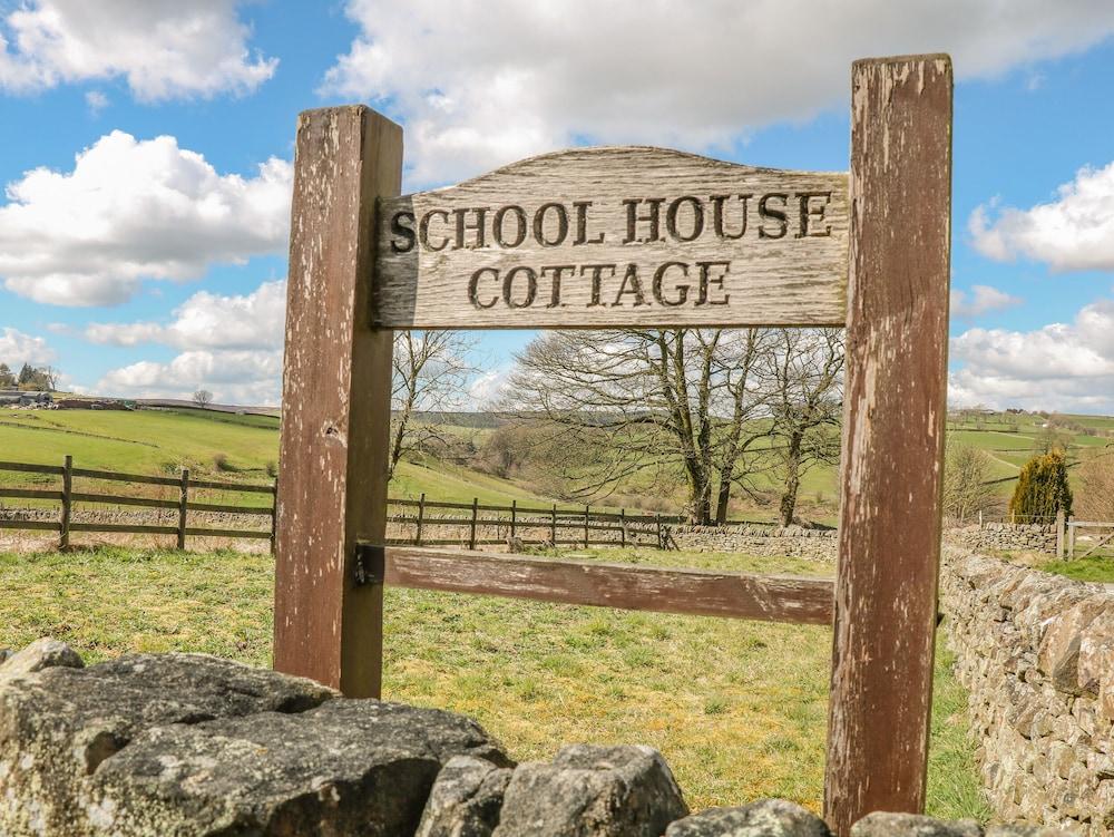 School House Cottage - Property Grounds