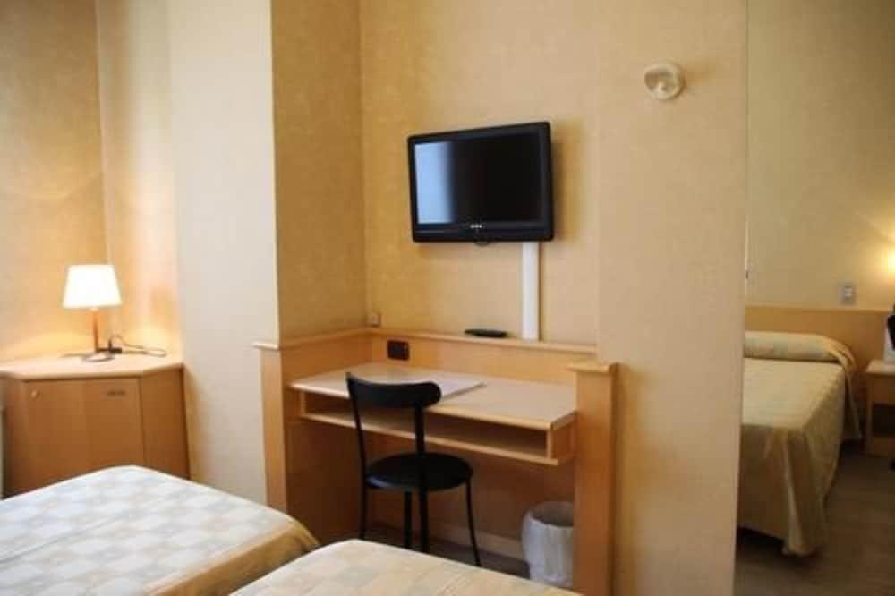 Hotel Sant'Ambroeus - Room