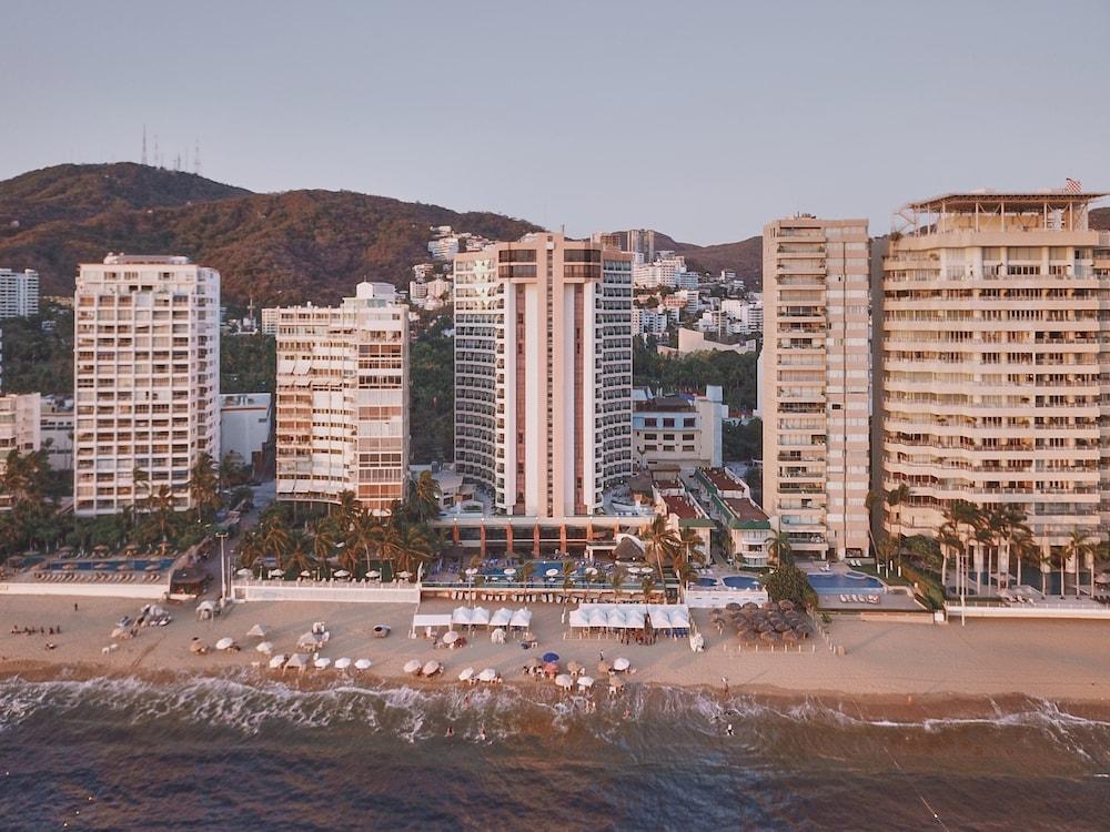 Gamma Acapulco Copacabana - Aerial View