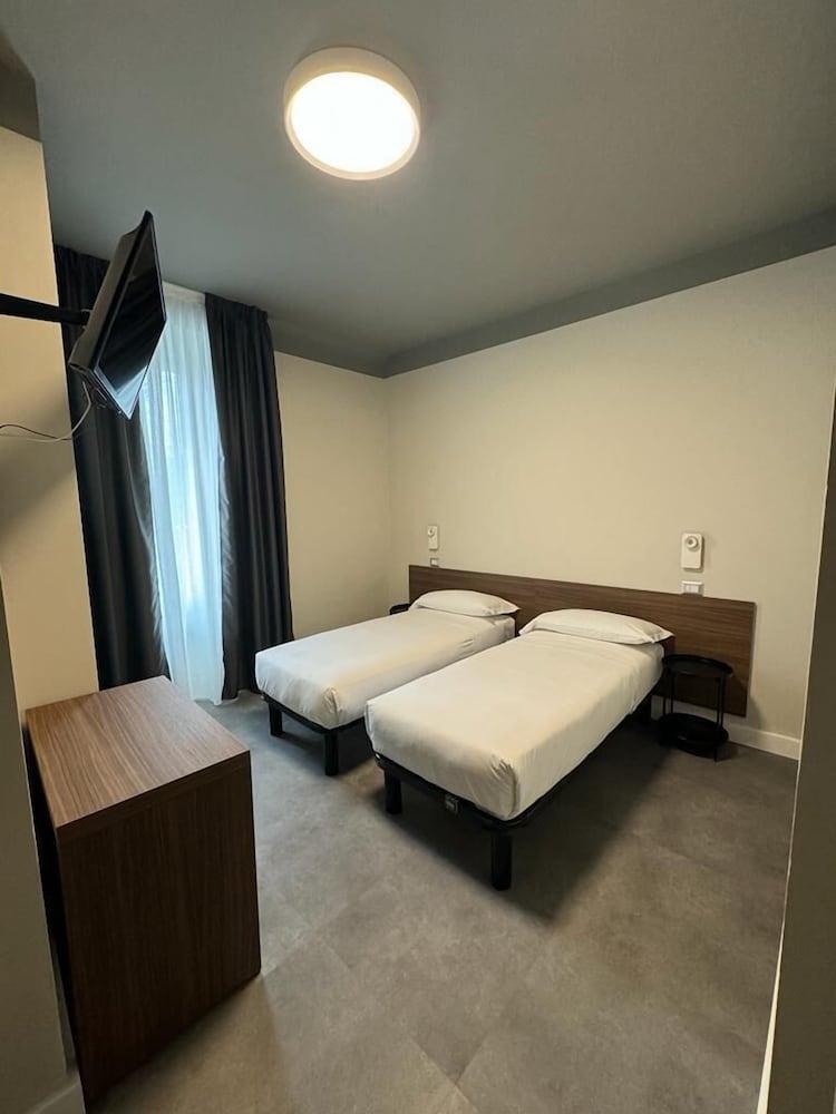 Hotel XXII Marzo - Room