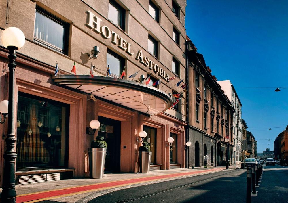Best Western Premier Hotel Astoria - Exterior