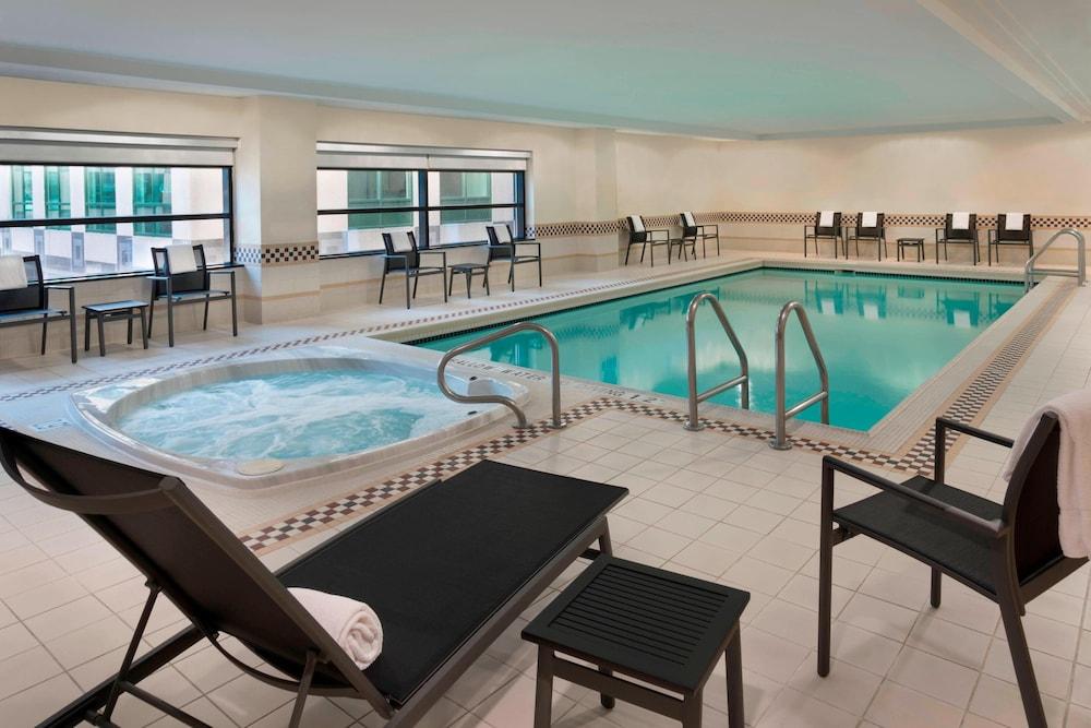 Residence Inn by Marriott Toronto Downtown / Entertainment District - Pool