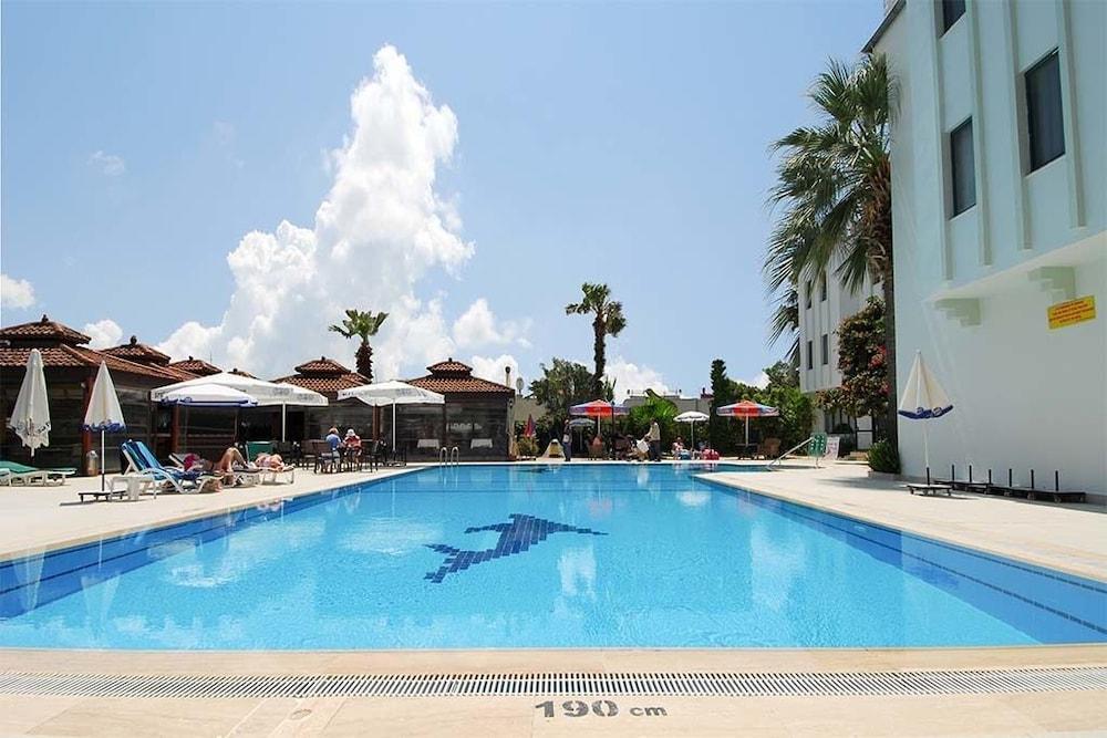 Oykun Hotel - Outdoor Pool