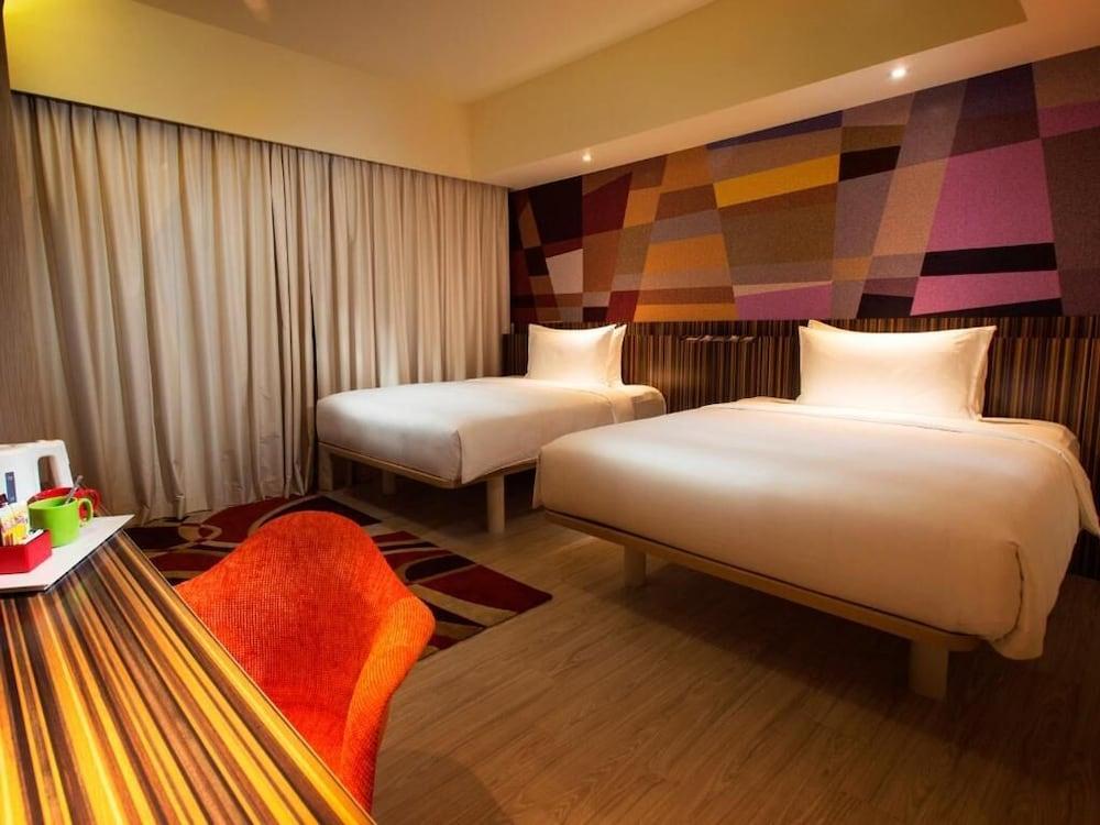 Resorts World Sentosa - Genting Hotel Jurong - Room