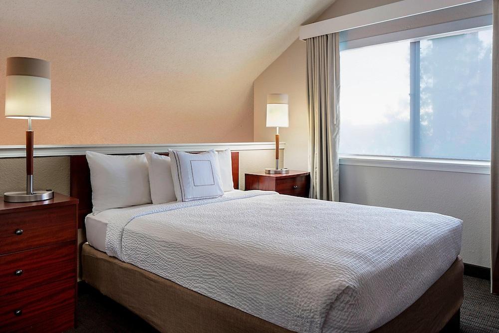 Residence Inn by Marriott Dallas Las Colinas - Room