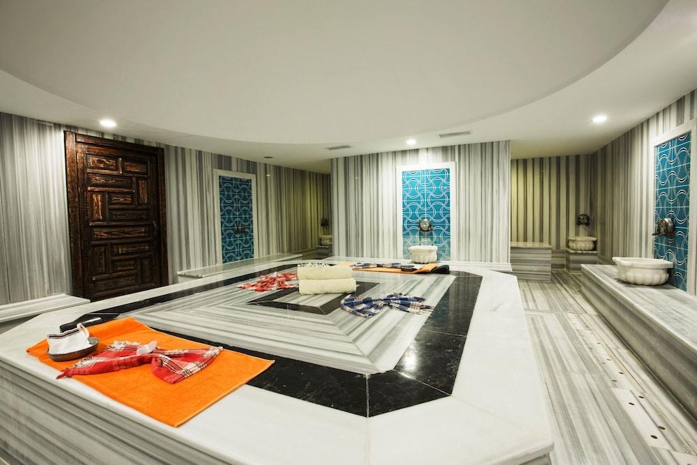 Ramada Resort by Wyndham Side - Lobby