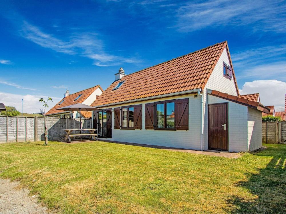 Alluring Holiday Home in De Haan near Sea Beach - Featured Image