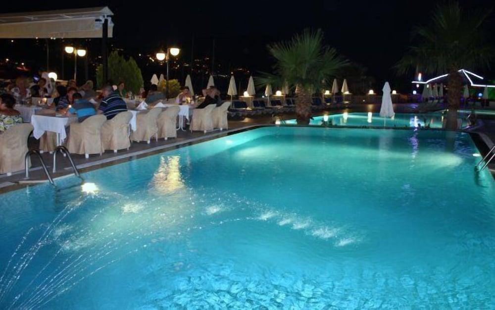 Hotel Pirat - Outdoor Pool