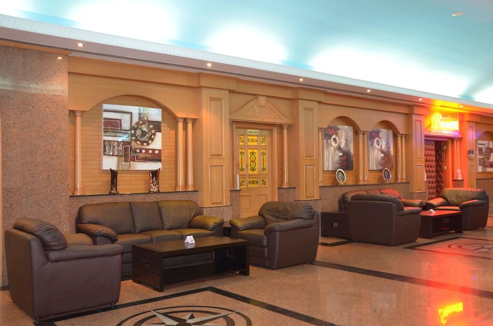 Pars International Hotel - Lobby Sitting Area