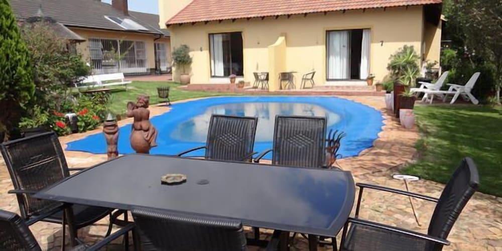 Angelica Guest House - Outdoor Pool
