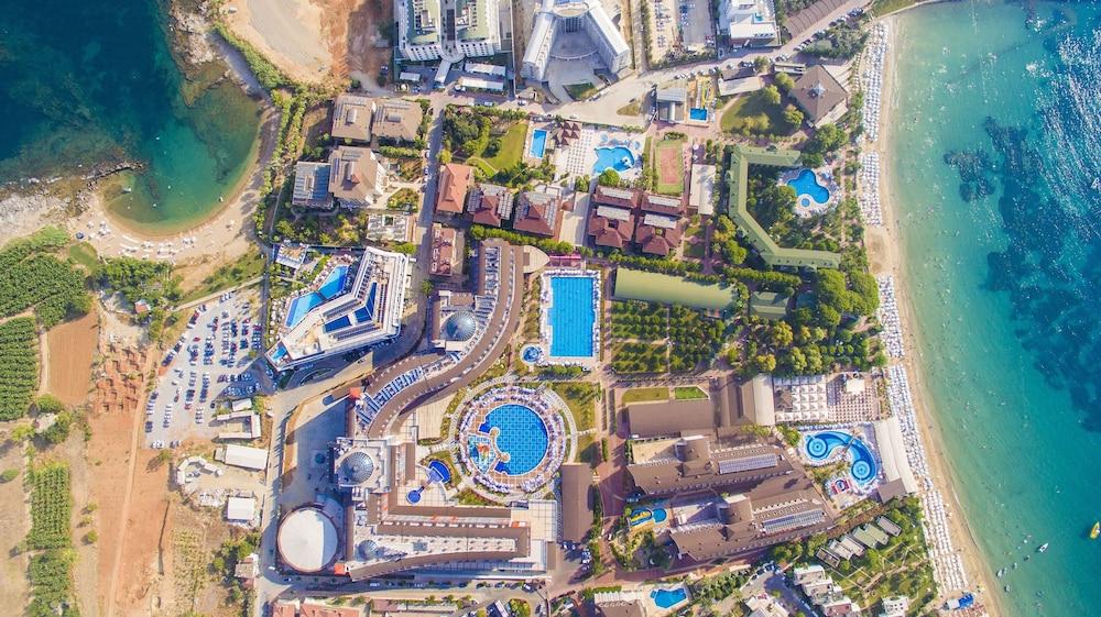 Lonicera Resort & Spa Hotel - Aerial View