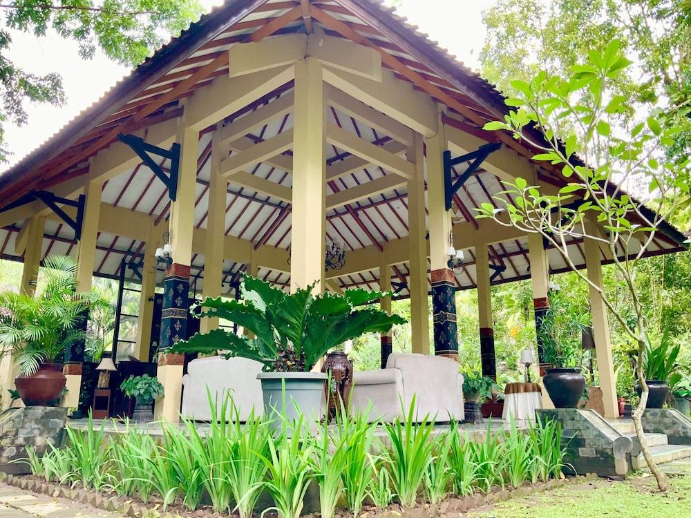 Rumah Boedi Private Residence Villa - Featured Image