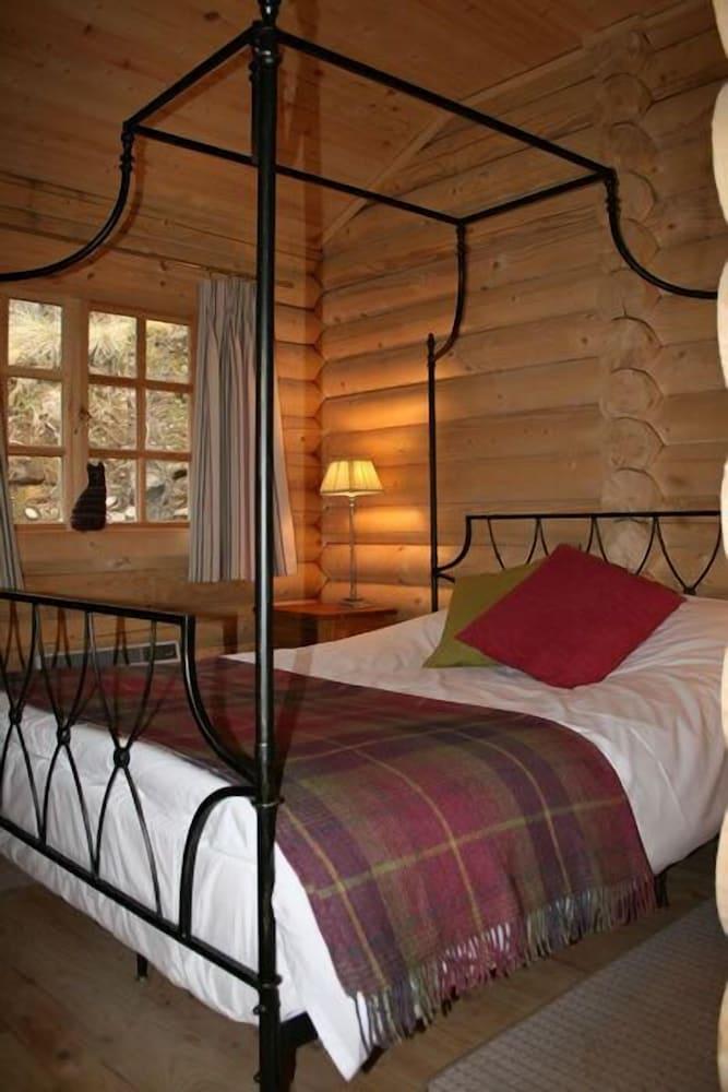 BCC Loch Ness Log Cabins - Room