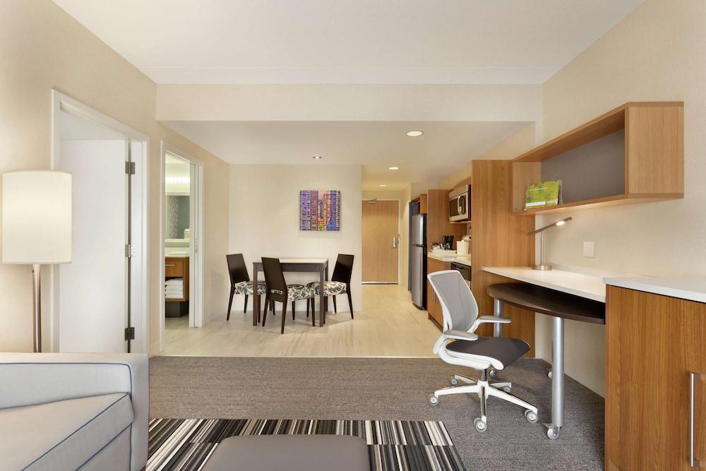 Home2 Suites by Hilton Milton Ontario - Room