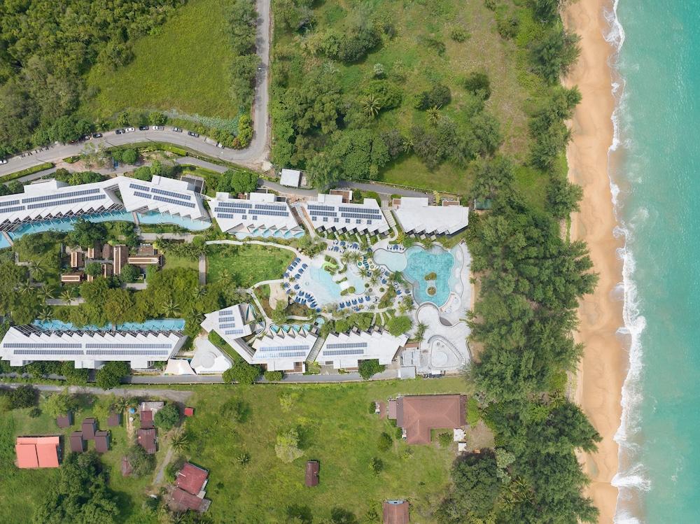 Le Méridien Phuket Mai Khao Beach Resort - Exterior