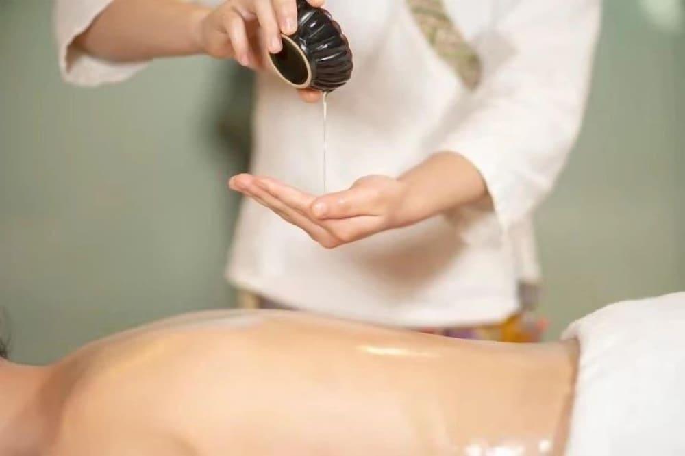 Riyuegu Hotsprings Resort - Massage