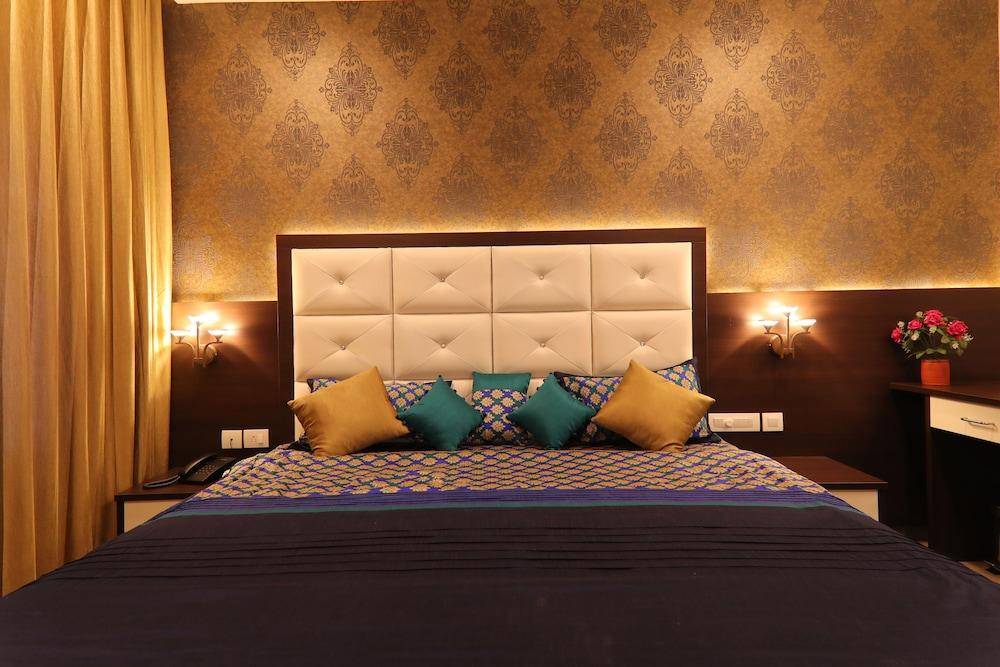 Sree Bhadra Residency - Room