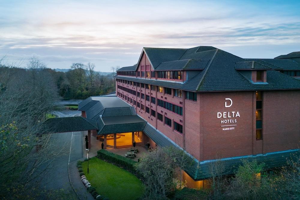 Delta Hotels by Marriott Swindon - Exterior