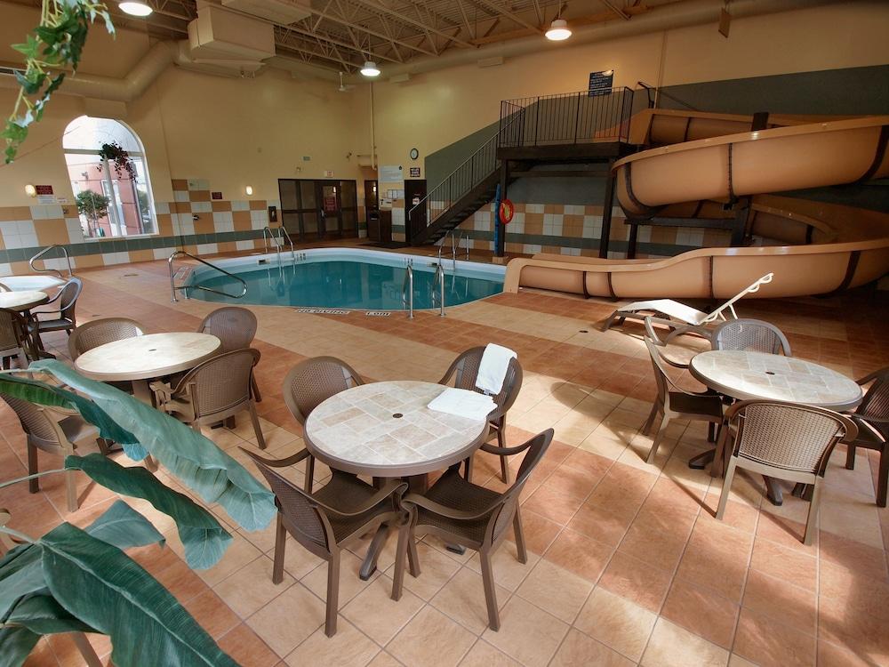 Best Western Plus Pembina Inn & Suites - Indoor Pool