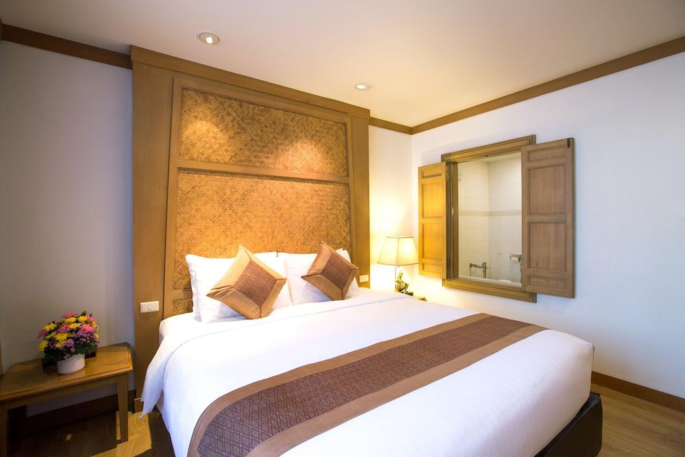 The Tarntawan Hotel Surawong Bangkok - Room