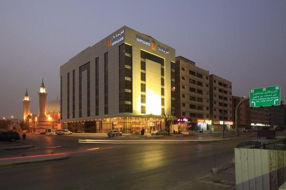 فندق جراند بلازا - الضباب الرياض - Exterior