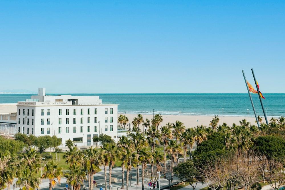 Hotel Neptuno Playa & Spa - Featured Image