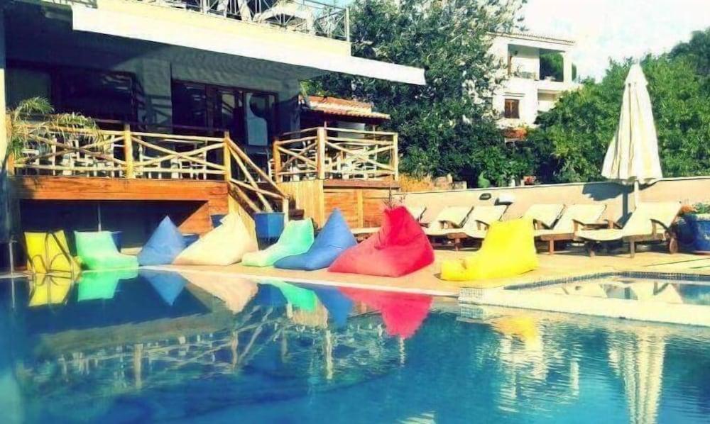 Aria Hotel Skiathos - Pool