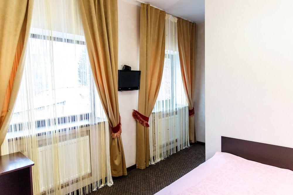 Tsaritsynskiy Hotel - Room