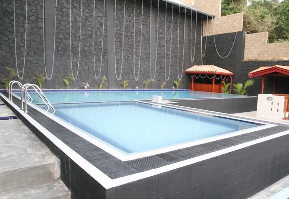 Hotel Silan Mo - Outdoor Pool
