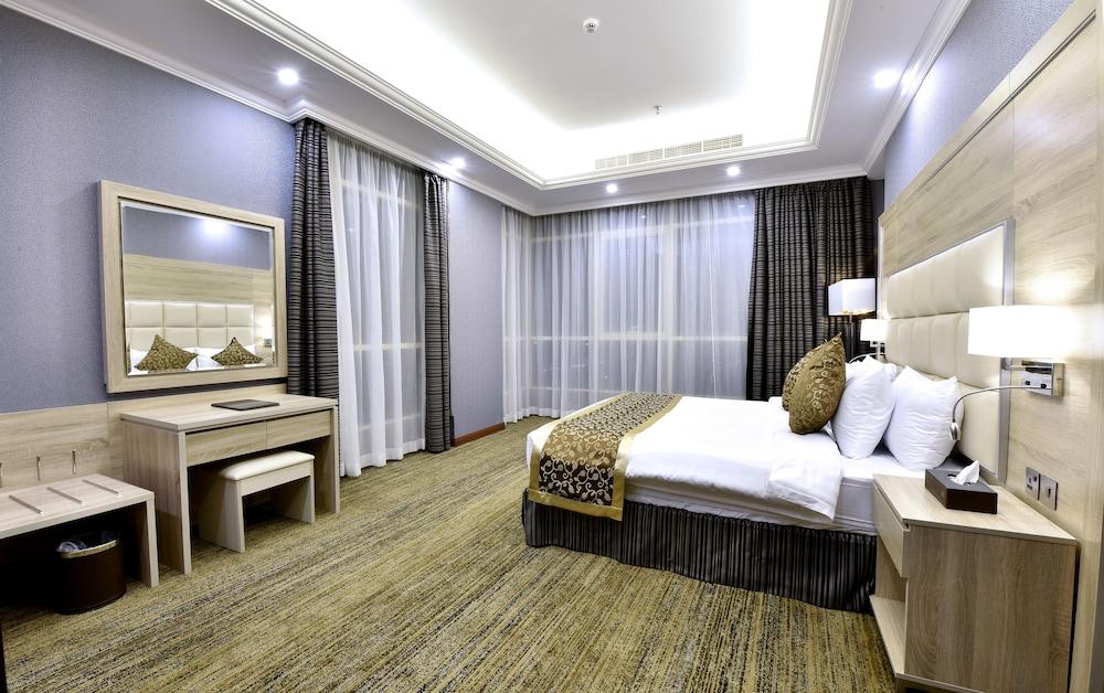 Iridium 70 Hotel - Room